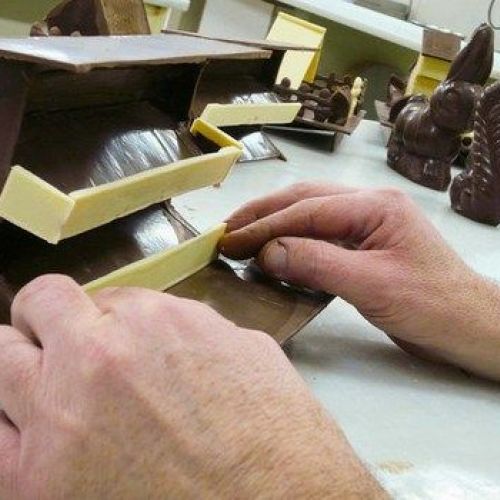 Figuras de chocolate en Siero