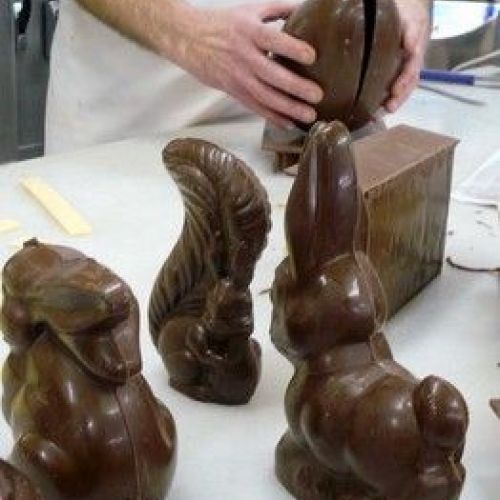Figuras de chocolate en Siero